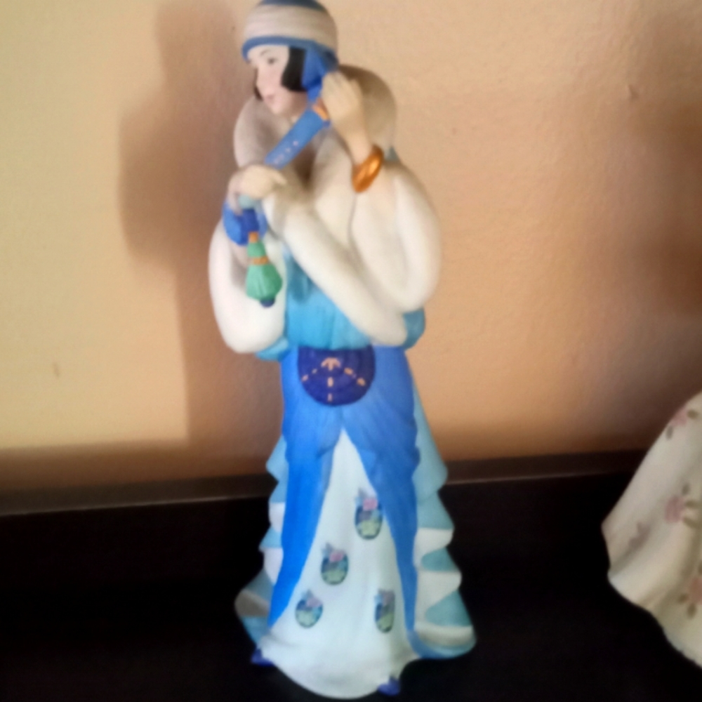 Flapper figurine Lennox